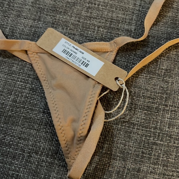 Skims Micro Thong - Picture 8 of 14